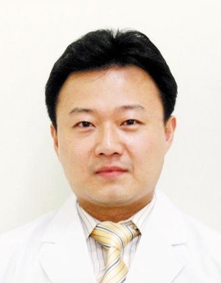 3내과_조영욱.jpg